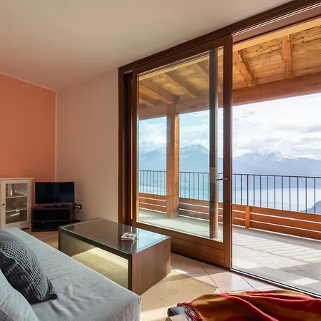 Daire Willow With Lakeview By Wonderful Italy *